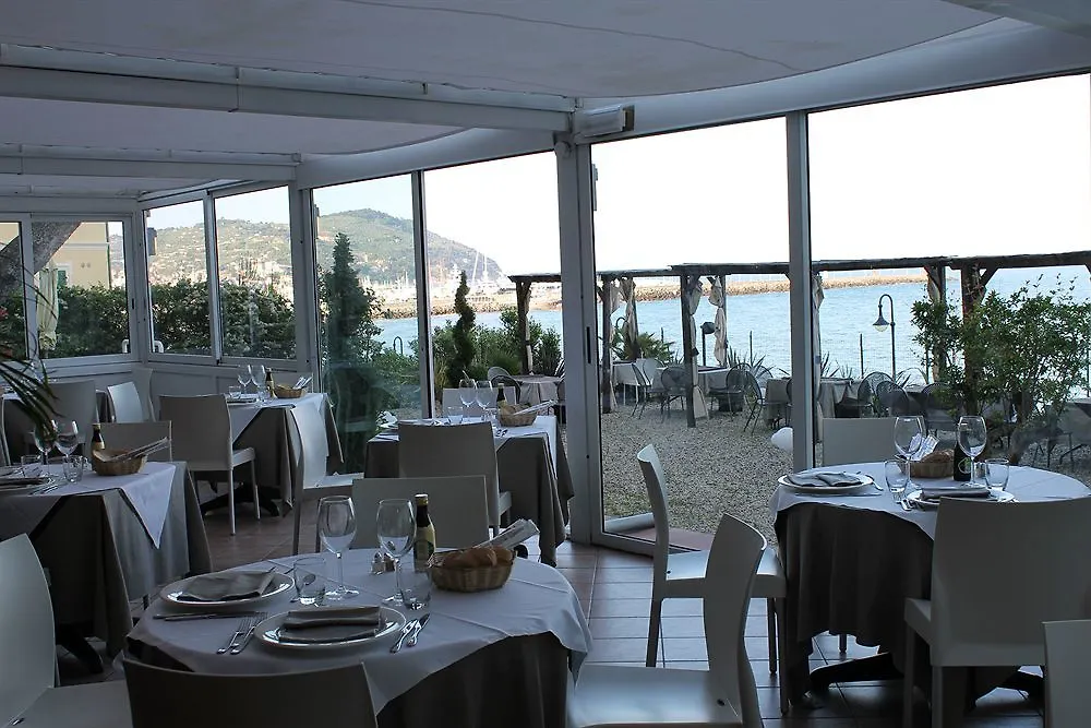 ***  Hotel Corallo Империя Италия