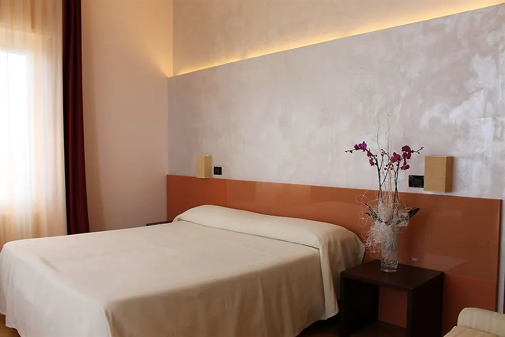 ***  Hotel Corallo Империя Италия