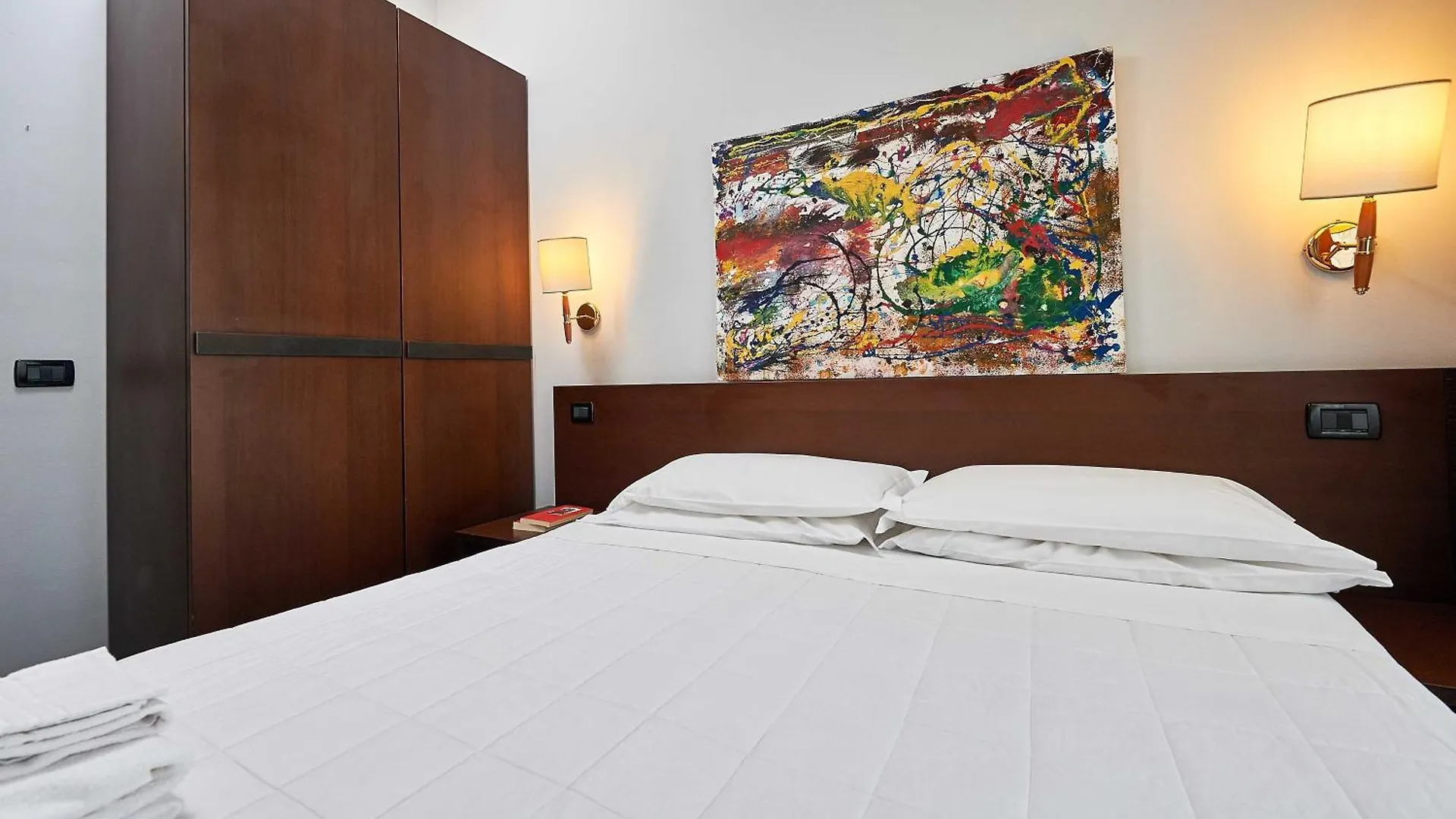 Hotel Corallo Imperia 3*,  İtalya
